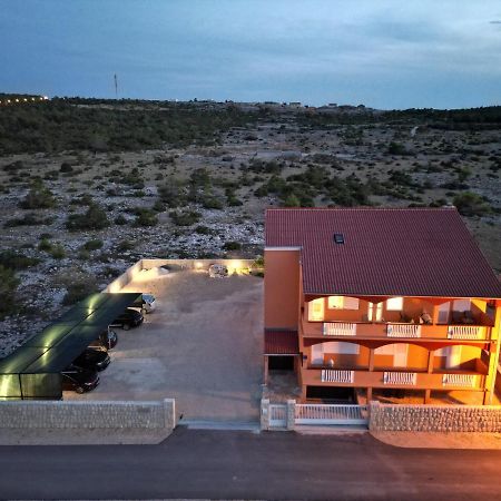 Kameni Put Appartement Ražanac Buitenkant foto