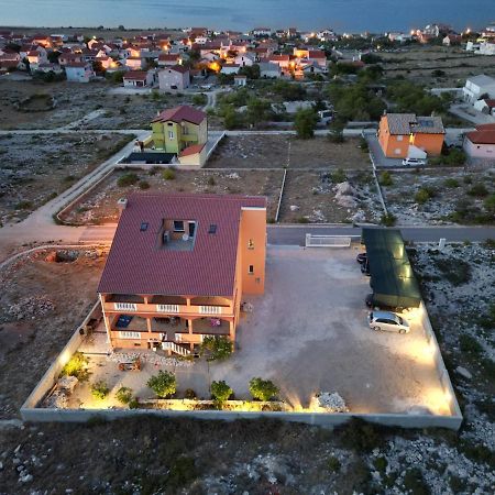 Kameni Put Appartement Ražanac Buitenkant foto