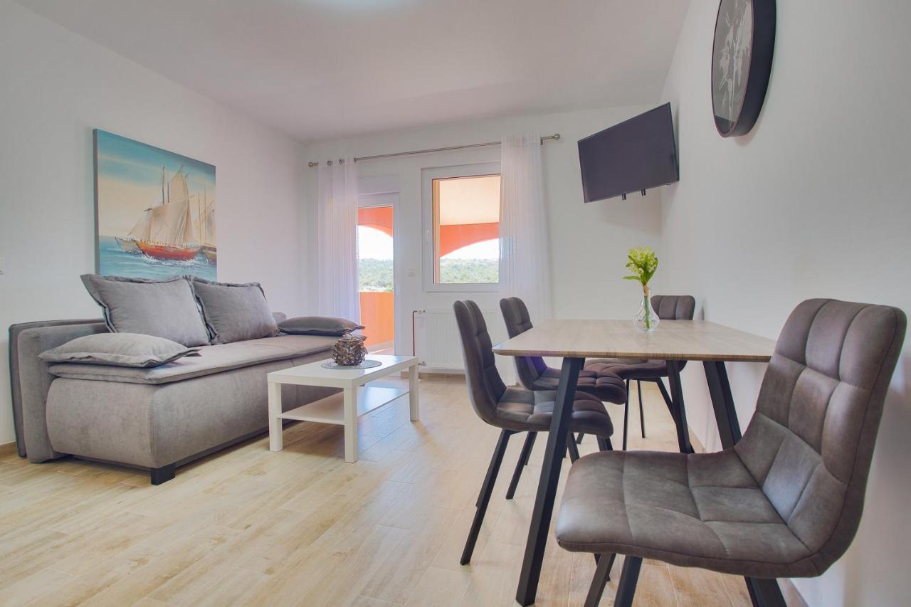 Kameni Put Appartement Ražanac Buitenkant foto