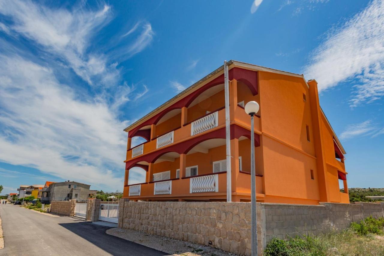 Kameni Put Appartement Ražanac Buitenkant foto
