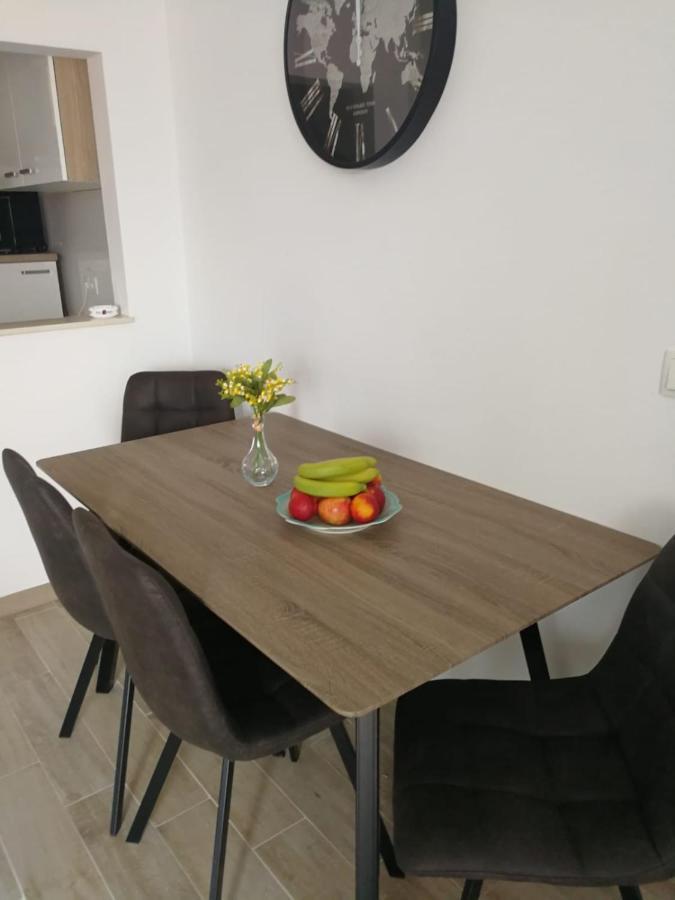 Kameni Put Appartement Ražanac Buitenkant foto